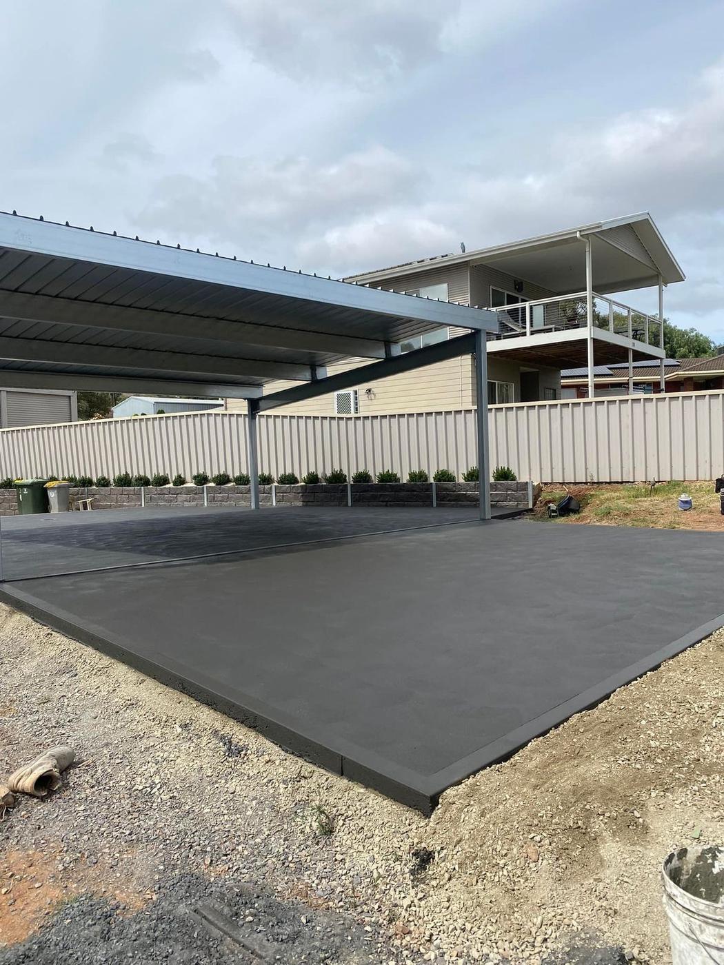 Charcoal Exposed Smudge – Sellicks